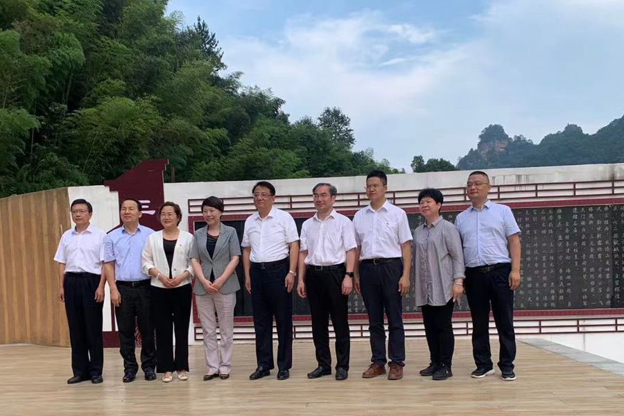 省人大常委會(huì)黨組副書(shū)記、副主任黃關(guān)春調(diào)研三王村鄉(xiāng)村振興項(xiàng)目